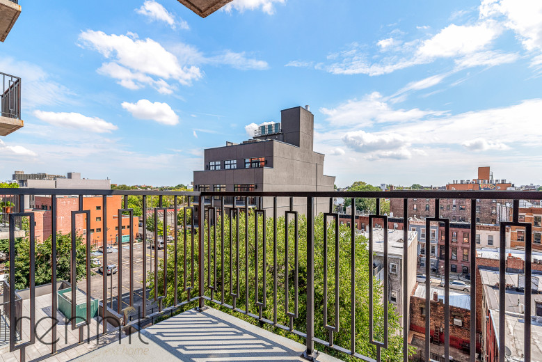 1430 Fulton St, Apt 301 Image 2