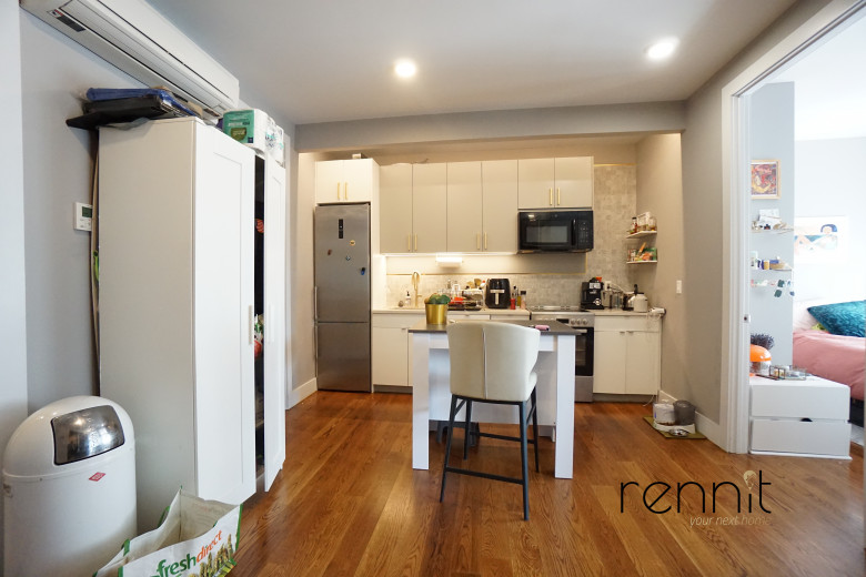 853 Lexington Ave, Apt 2E Image 10