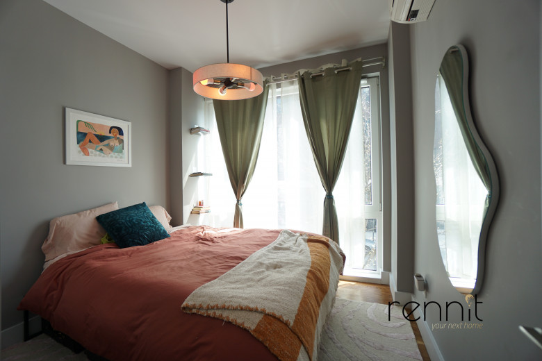 853 Lexington Ave, Apt 2E Image 5