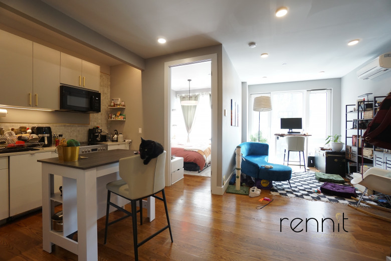853 Lexington Ave, Apt 2E Image 9