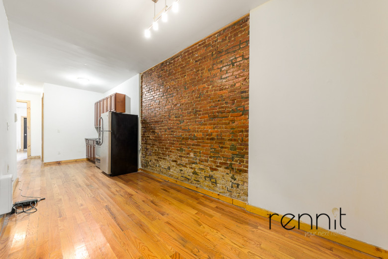 319 Jefferson St, Apt 1R Image 2
