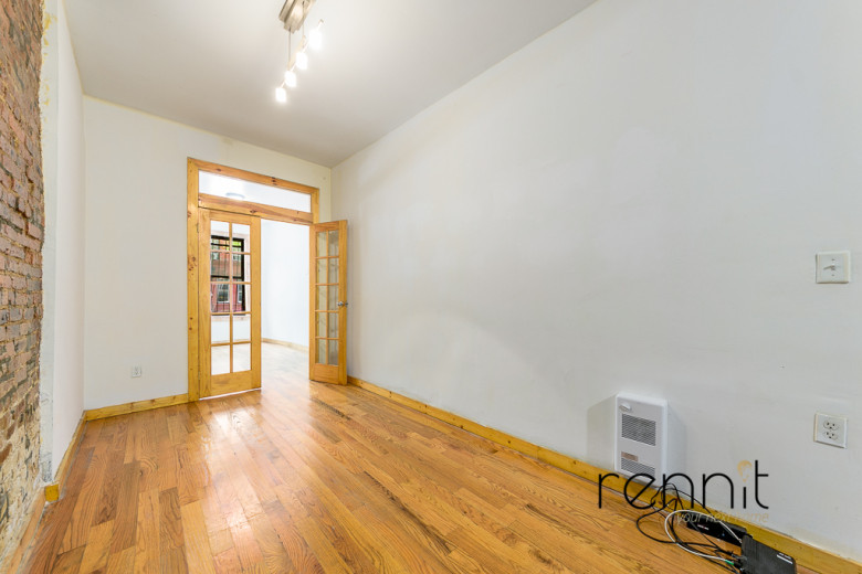 319 Jefferson St, Apt 1R Image 3