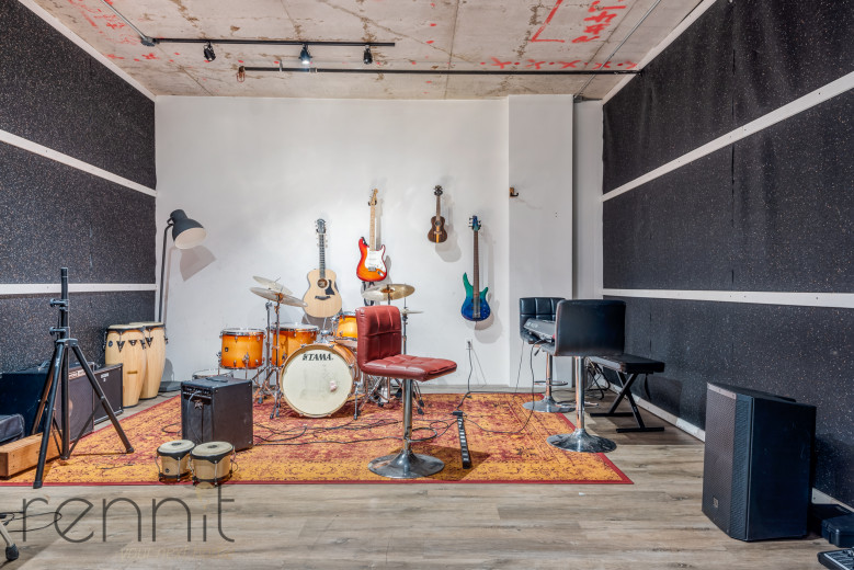1930 Bedford Ave, Apt 5C Image 16