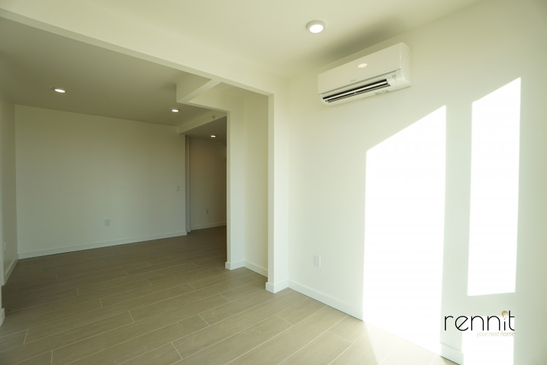 33 Little Nassau St, Apt 909 Image 16