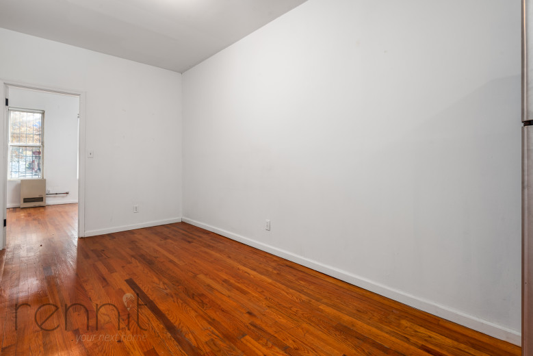 141 Thames St, Apt 1L. Image 2