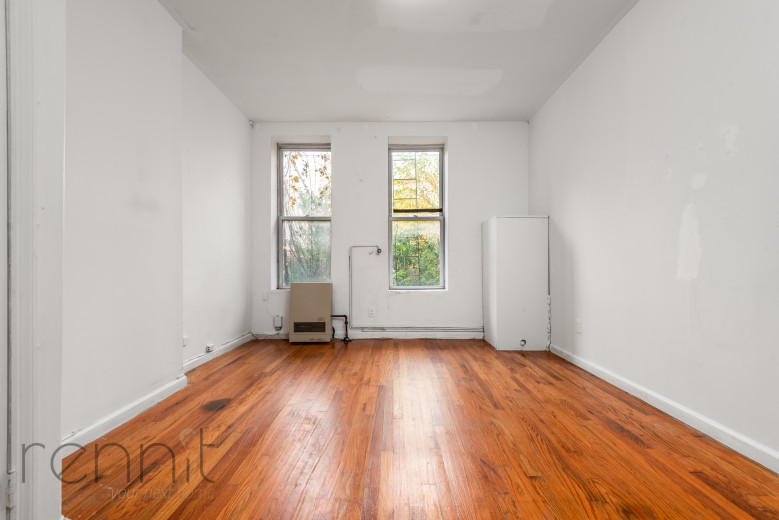 141 Thames St, Apt 1L. Image 3