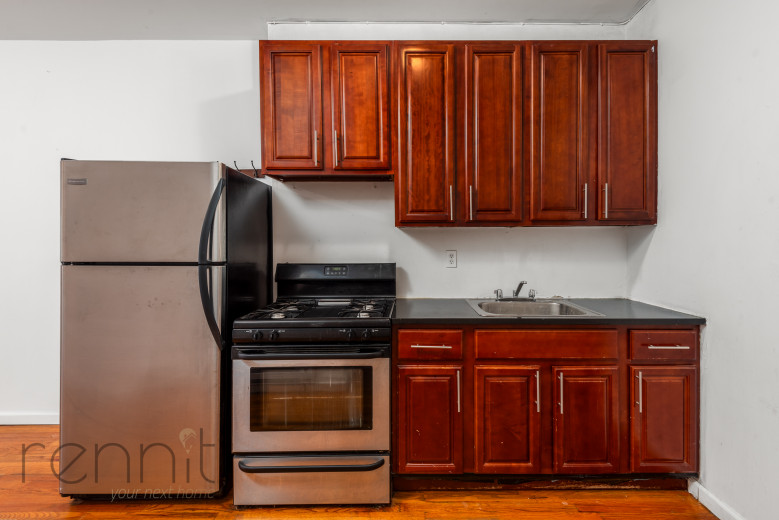 141 Thames St, Apt 1L. Image 6