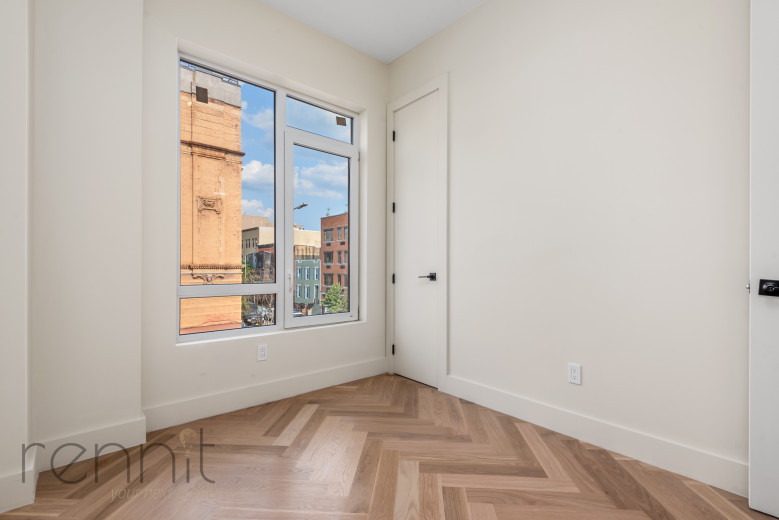 179 Meserole St, Apt 2A Image 12