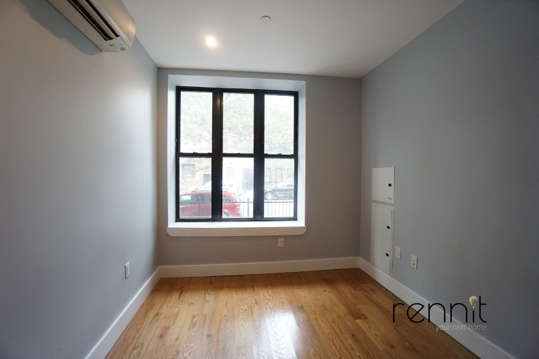 1160 Rogers Ave, Apt 1F Image 3