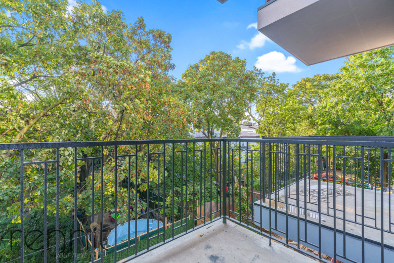 338 E 28th St, Apt 4B Image 1