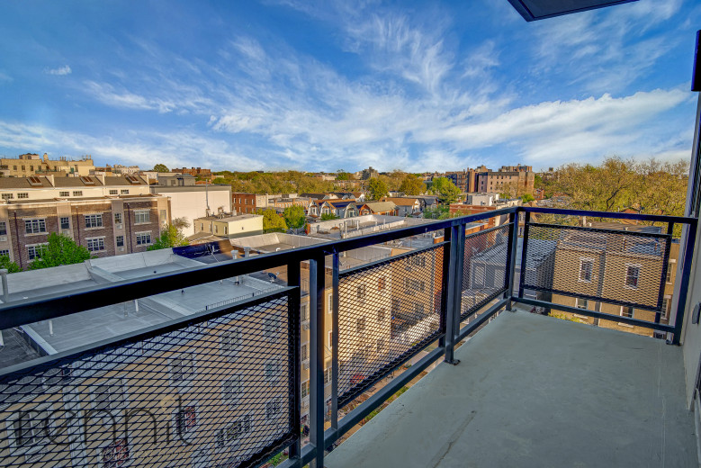 933 Rogers Ave, Apt 5E Image 1
