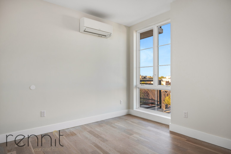 933 Rogers Ave, Apt 5E Image 4