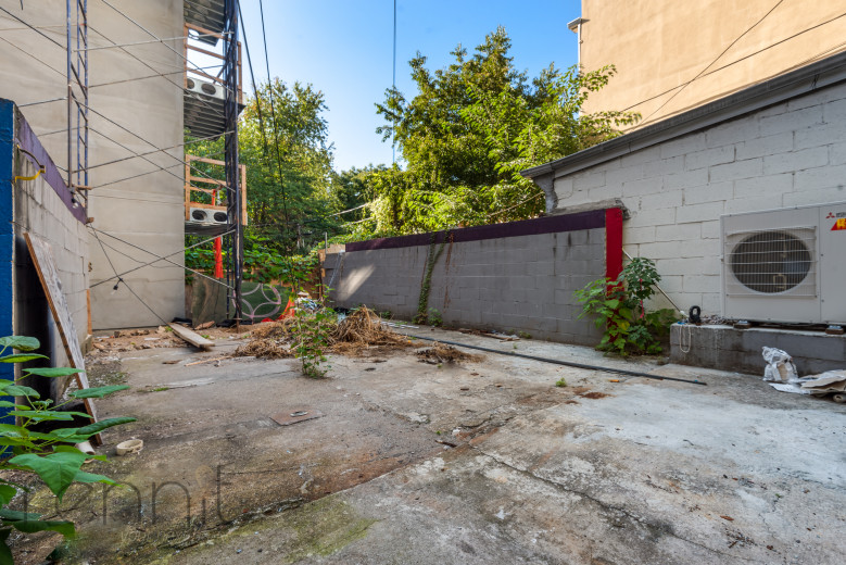 320 Throop Ave, Apt 1 Image 11