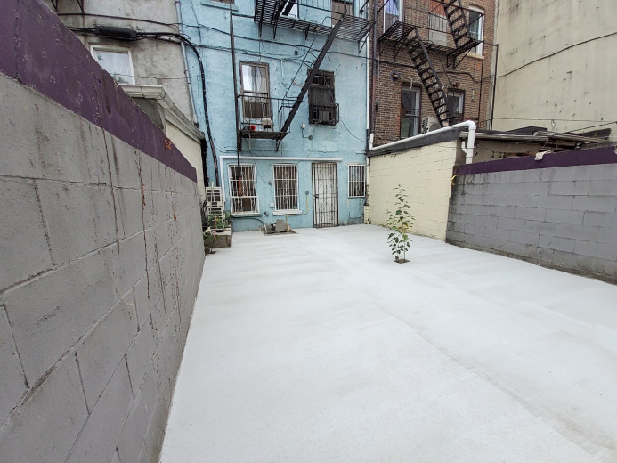320 Throop Ave, Apt 1 Image 3