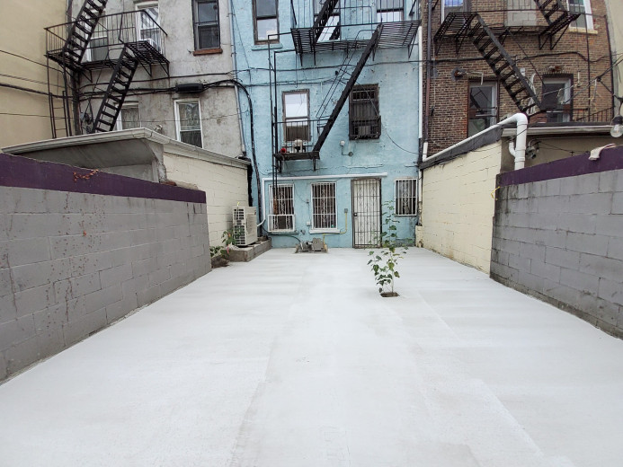 320 Throop Ave, Apt 1 Image 4