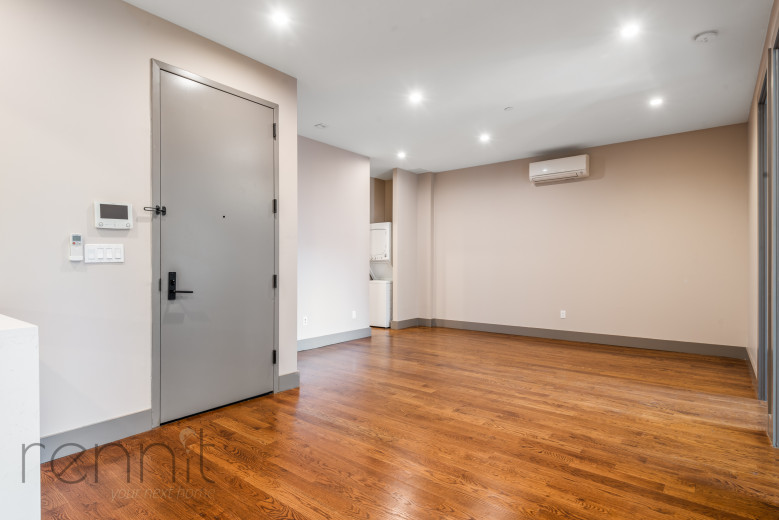 209 Troy Ave, Apt 2A Image 2