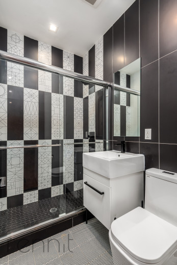 209 Troy Ave, Apt 2A Image 12
