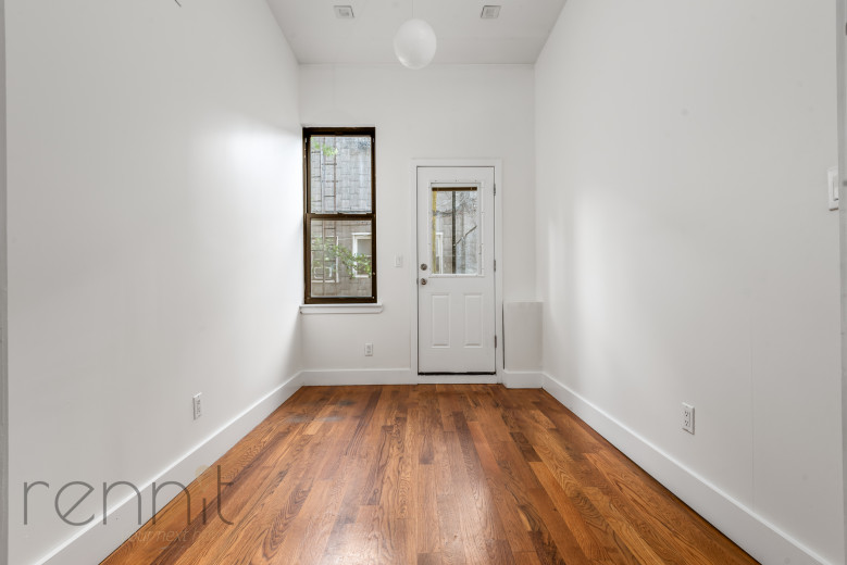 377 Manhattan Ave, Apt 1L Image 8