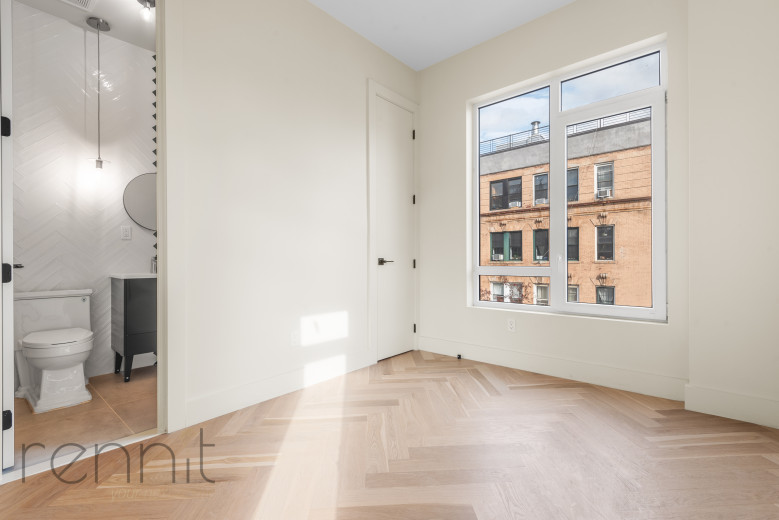 179 Meserole St, Apt 4A Image 11