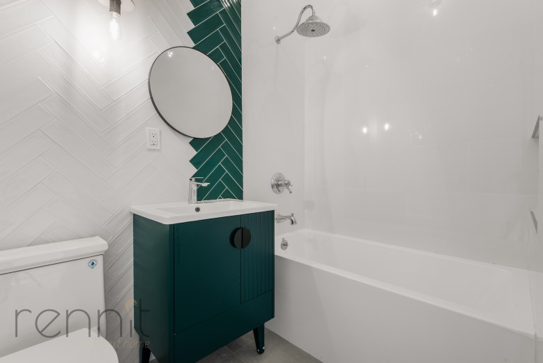 179 Meserole St, Apt 4A Image 12