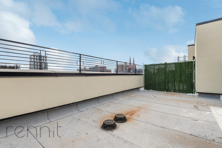 179 Meserole St, Apt 4A Image 14