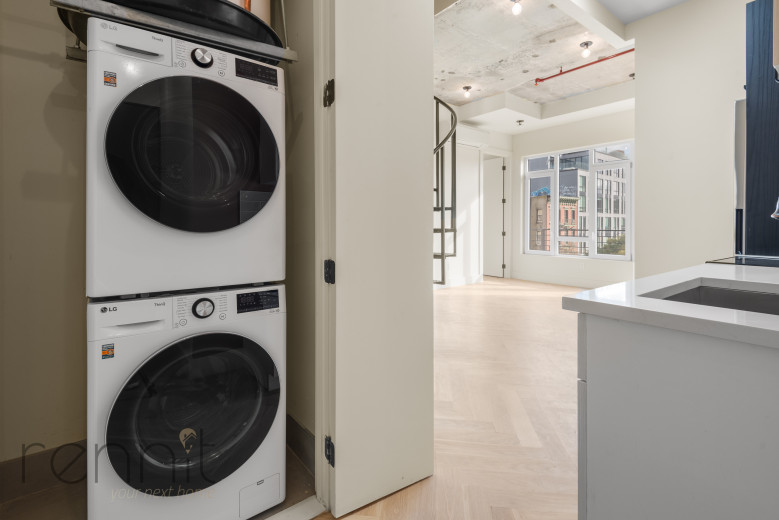 179 Meserole St, Apt 4A Image 4