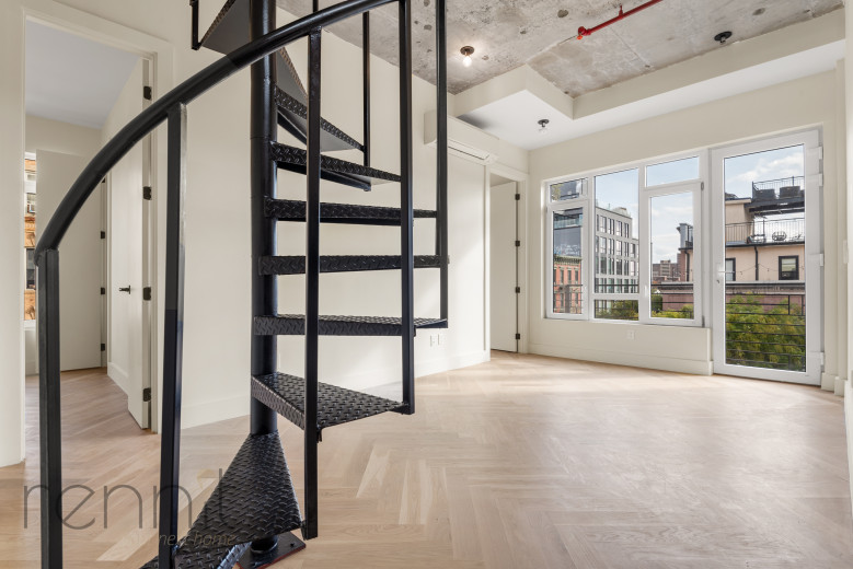 179 Meserole St, Apt 4A Image 5