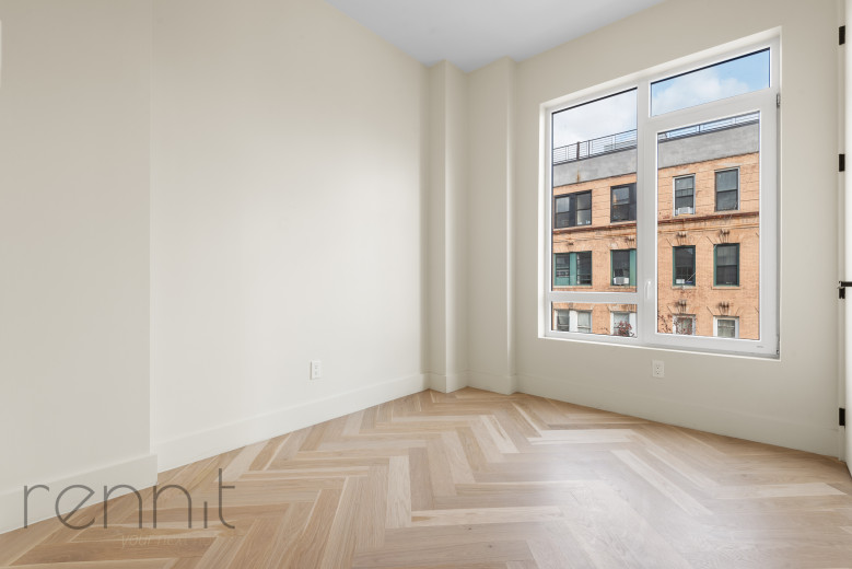 179 Meserole St, Apt 4A Image 8