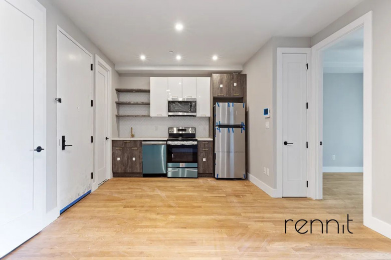 762 East 32nd St, Apt 3A Image 1