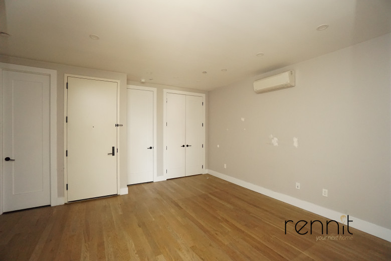 762 East 32nd St, Apt 3A Image 13