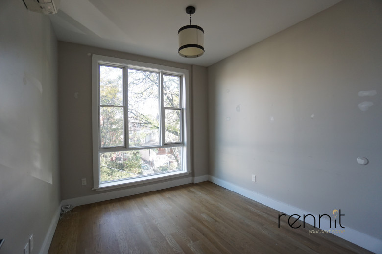 762 East 32nd St, Apt 3A Image 16