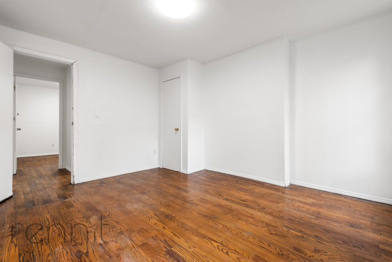 851 Lafayette Ave, Apt 1 Image 4