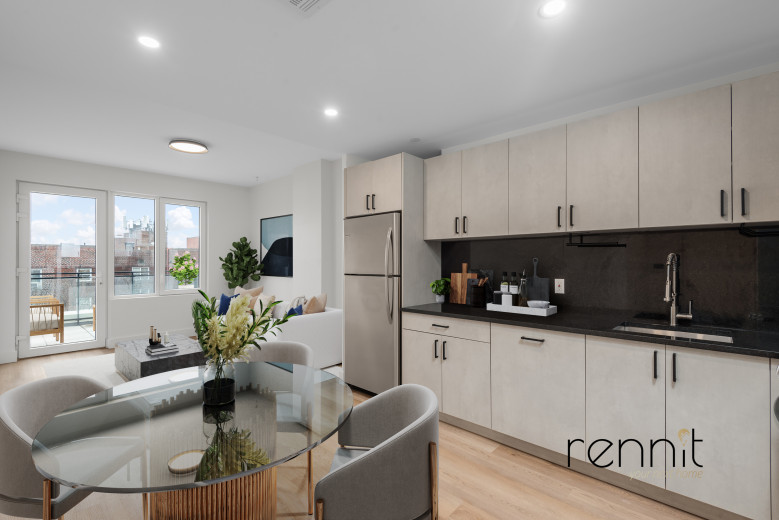 2039 Ocean Ave, Apt 705 Image 12