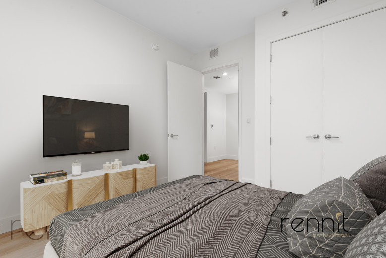 2039 Ocean Ave, Apt 705 Image 16