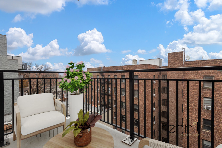 2039 Ocean Ave, Apt 705 Image 10