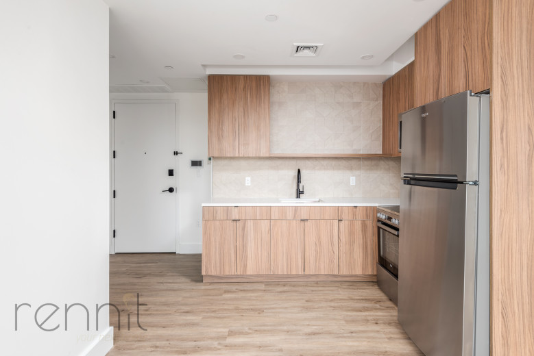35 Kingston Ave, Apt 304 Image 11