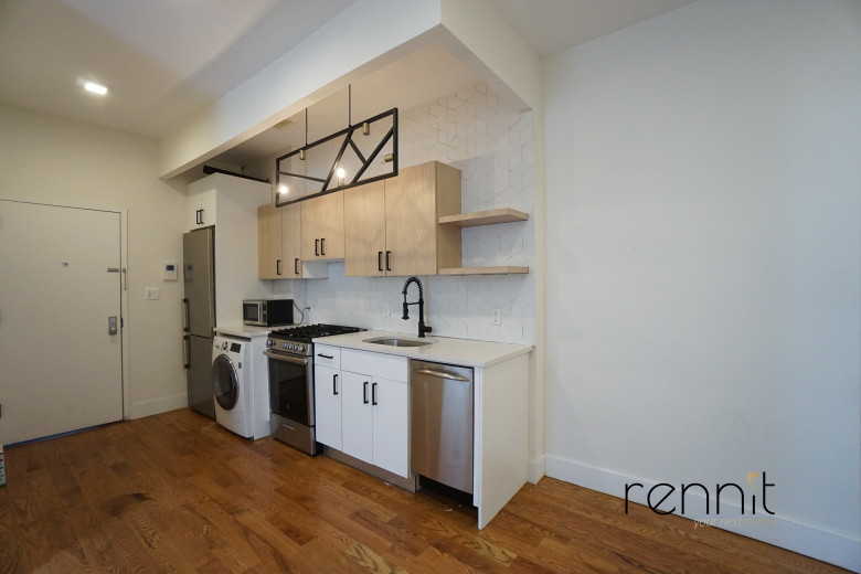 2584 Bedford Ave, Apt 2B Image 2