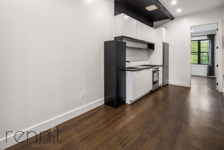 241 Devoe St, Apt 3L Image 2