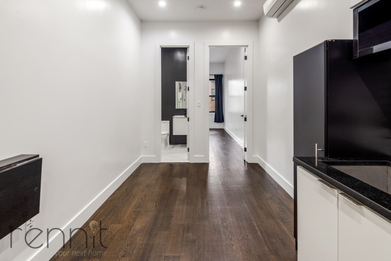 241 Devoe St, Apt 3L Image 11