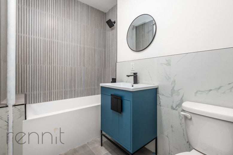 798 Lafayette Ave, Apt 3 Image 9