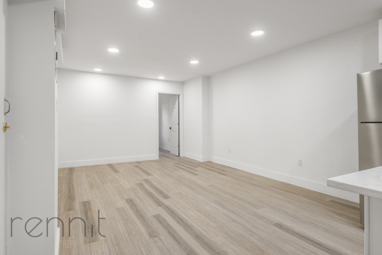 798 Lafayette Ave, Apt Garden-level Image 13