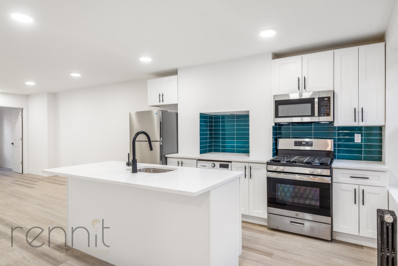 798 Lafayette Ave, Apt Garden-level Image 3