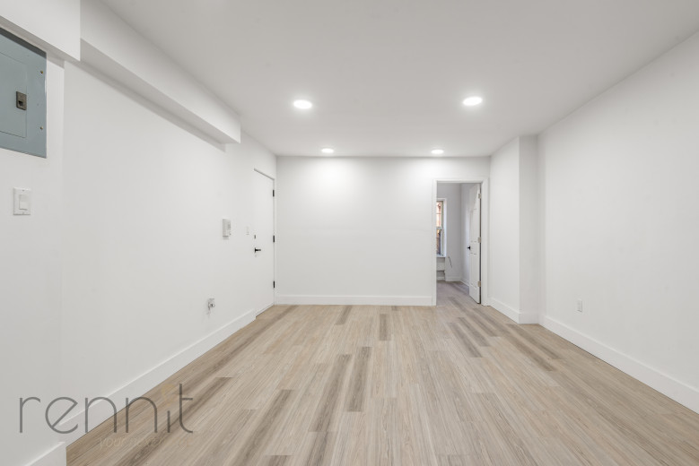 798 Lafayette Ave, Apt Garden-level Image 5