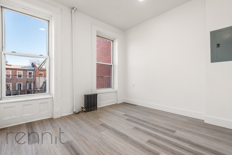 798 Lafayette Ave, Apt 2 Image 6