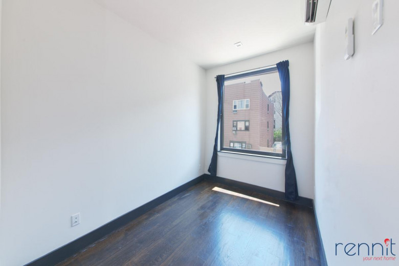 241 Devoe St, Apt 2L Image 9