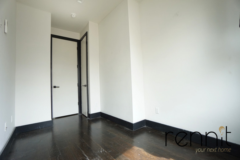 241 Devoe St, Apt 2L Image 10