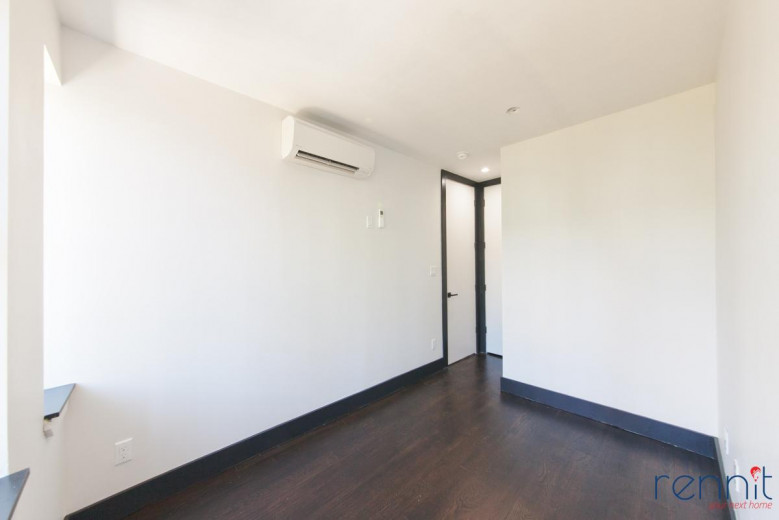 241 Devoe St, Apt 2L Image 13