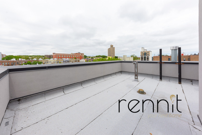 593 Rutland Rd, Apt 1R Image 9