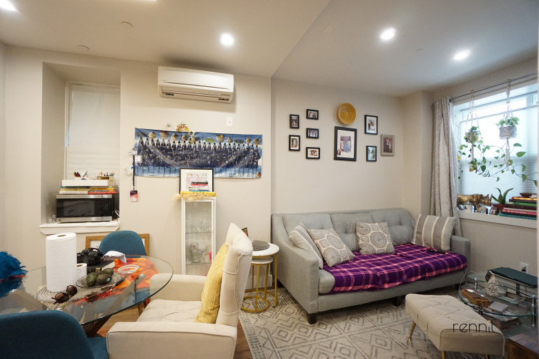 593 Rutland Rd, Apt 1R Image 13