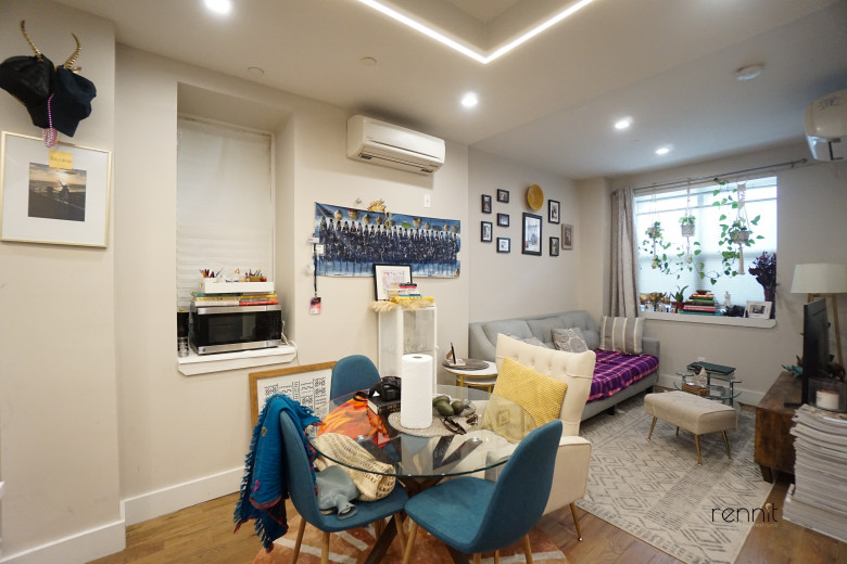 593 Rutland Rd, Apt 1R Image 17